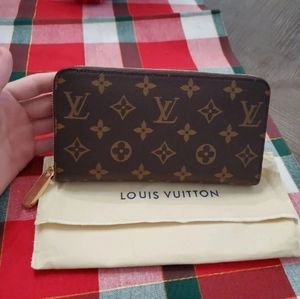 Louis Vuitton Zippy Wallet